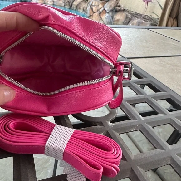 Jeffree Star Vibrant Pink Mini Heart-Shaped Bag with Zipper - Picture 3 of 4
